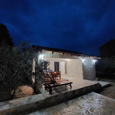 Apartmani Morovi Dvori Drage Luaran gambar
