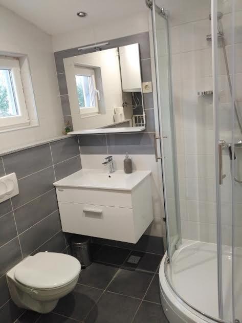 Apartmani Morovi Dvori Drage Luaran gambar