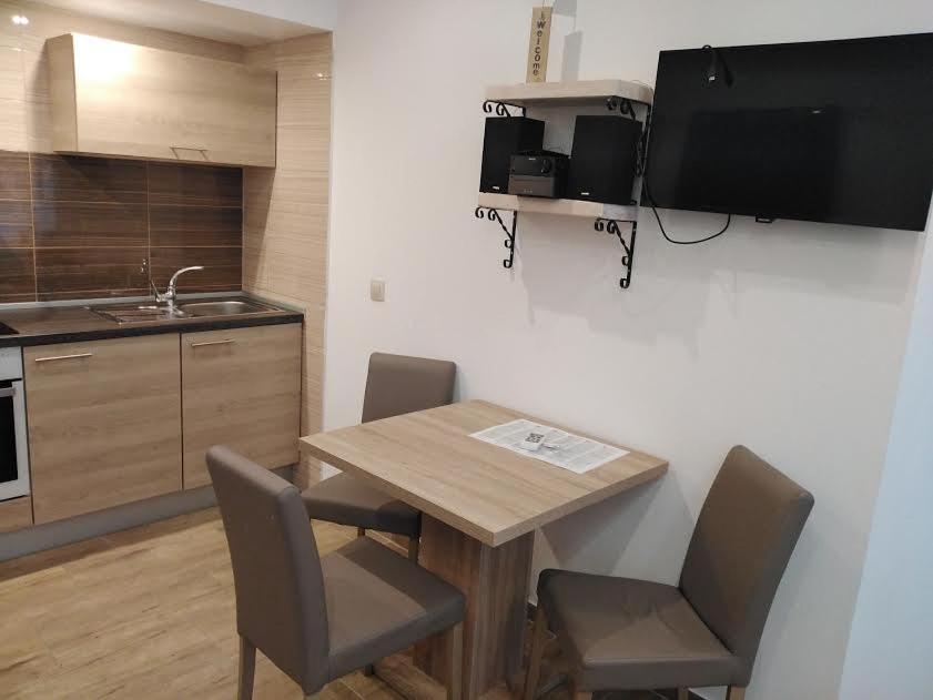Apartmani Morovi Dvori Drage Luaran gambar